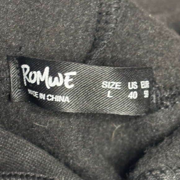 ROMWE Black Garment Tag - Picture 2 of 6